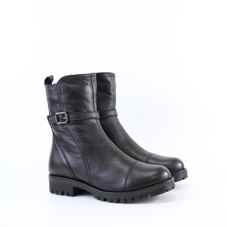 Ботинки с декором